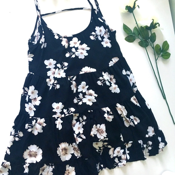 Brandy Melville Dresses & Skirts - Brandy Melville Jada Dress Black White Floral